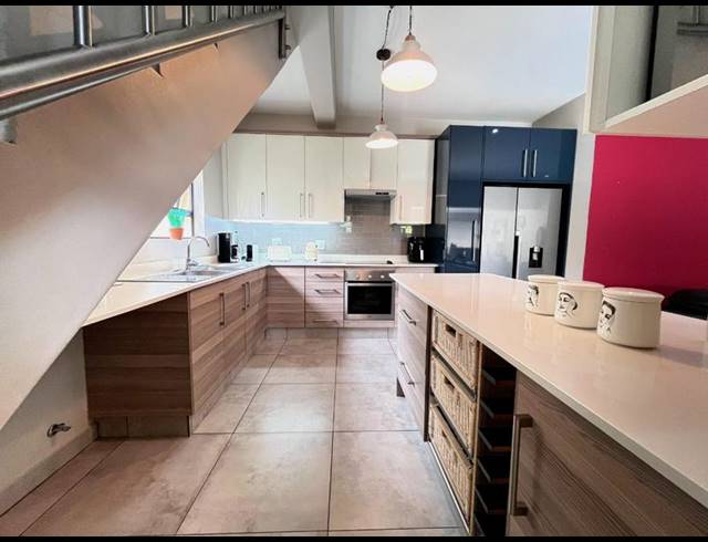 4 BEDROOM HOUSE FOR SALE IN EQUESTRIA